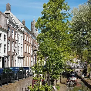 Large Historical & Canal Terrace Apartment