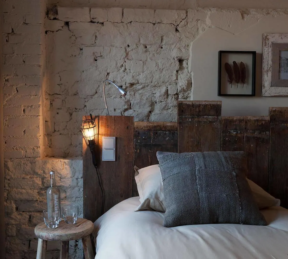 Mother Goose Hotel Utrecht 4*,